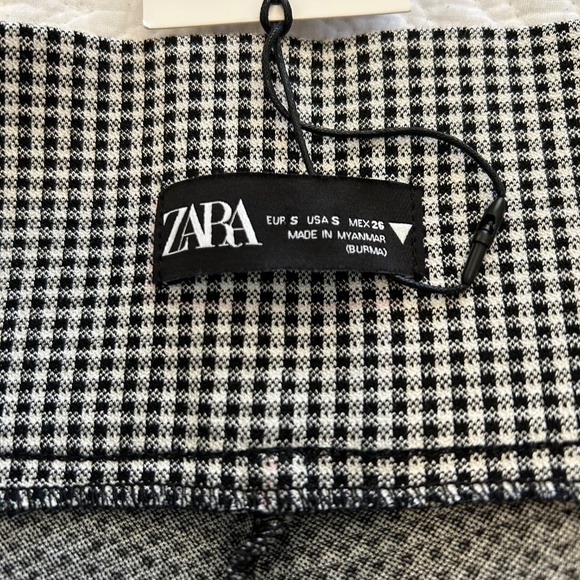 NWT Zara Black/White Check Crop Side Zip Leggings with Black Buttons Size S - Picture 11 of 17